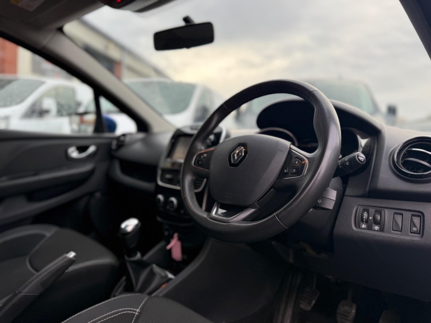 Used Renault Clio 2018 for sale - 76993966: Photo 14