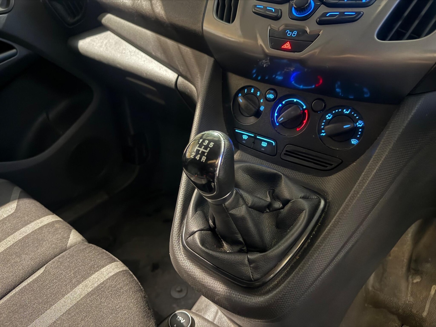 Used Ford Transit Connect 2018 for sale - 77696184: Photo 19