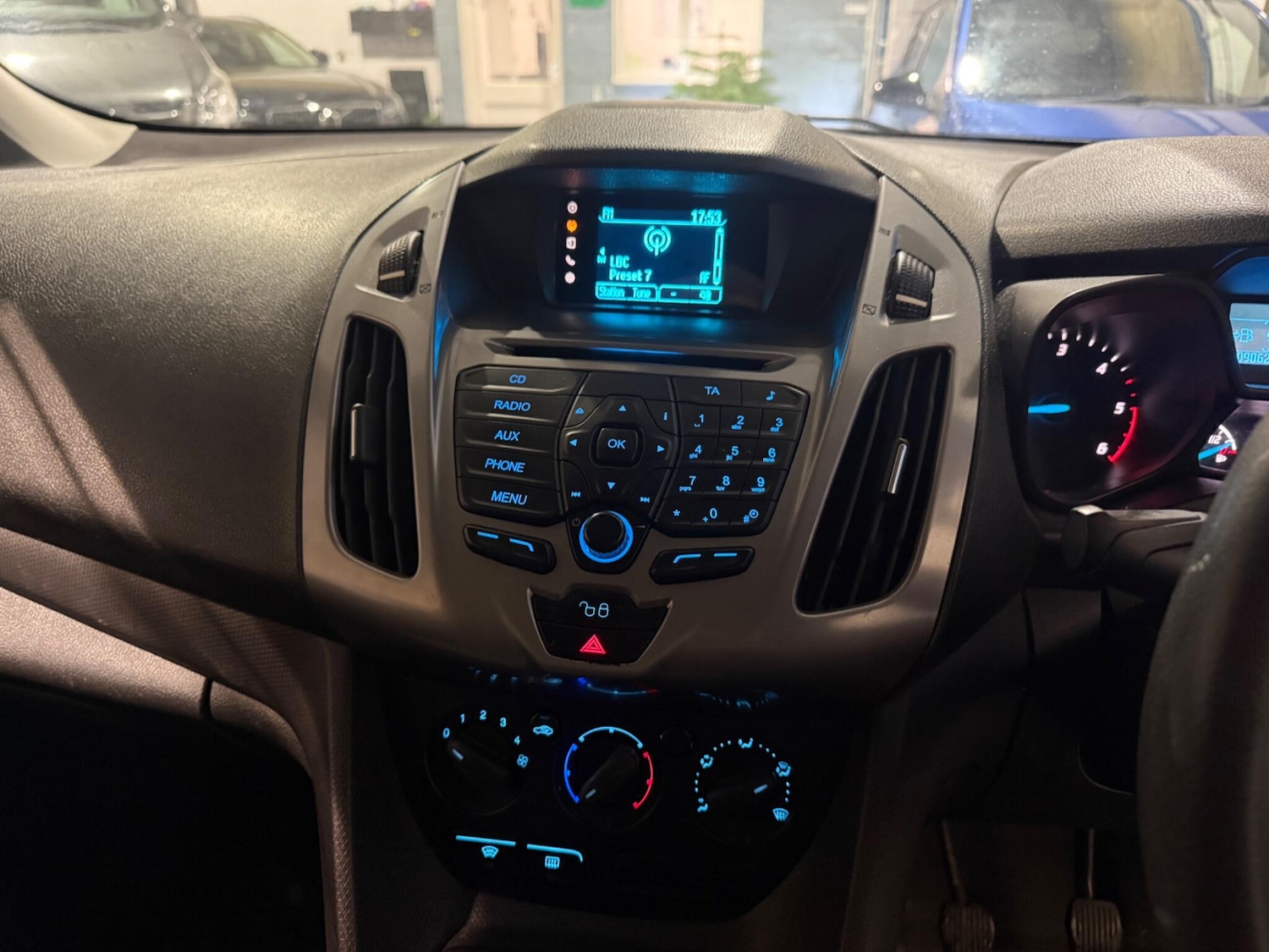 Used Ford Transit Connect 2018 for sale - 77696184: Photo 24