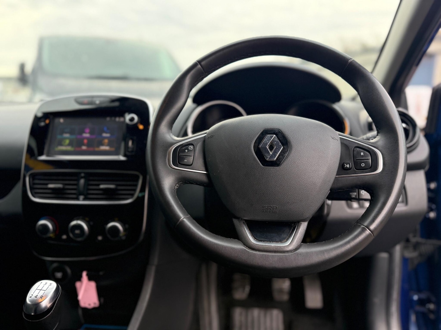 Used Renault Clio 2018 for sale - 76409508: Photo 19