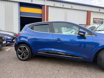 Used Renault Clio 2018 for sale - 76409508: Photo