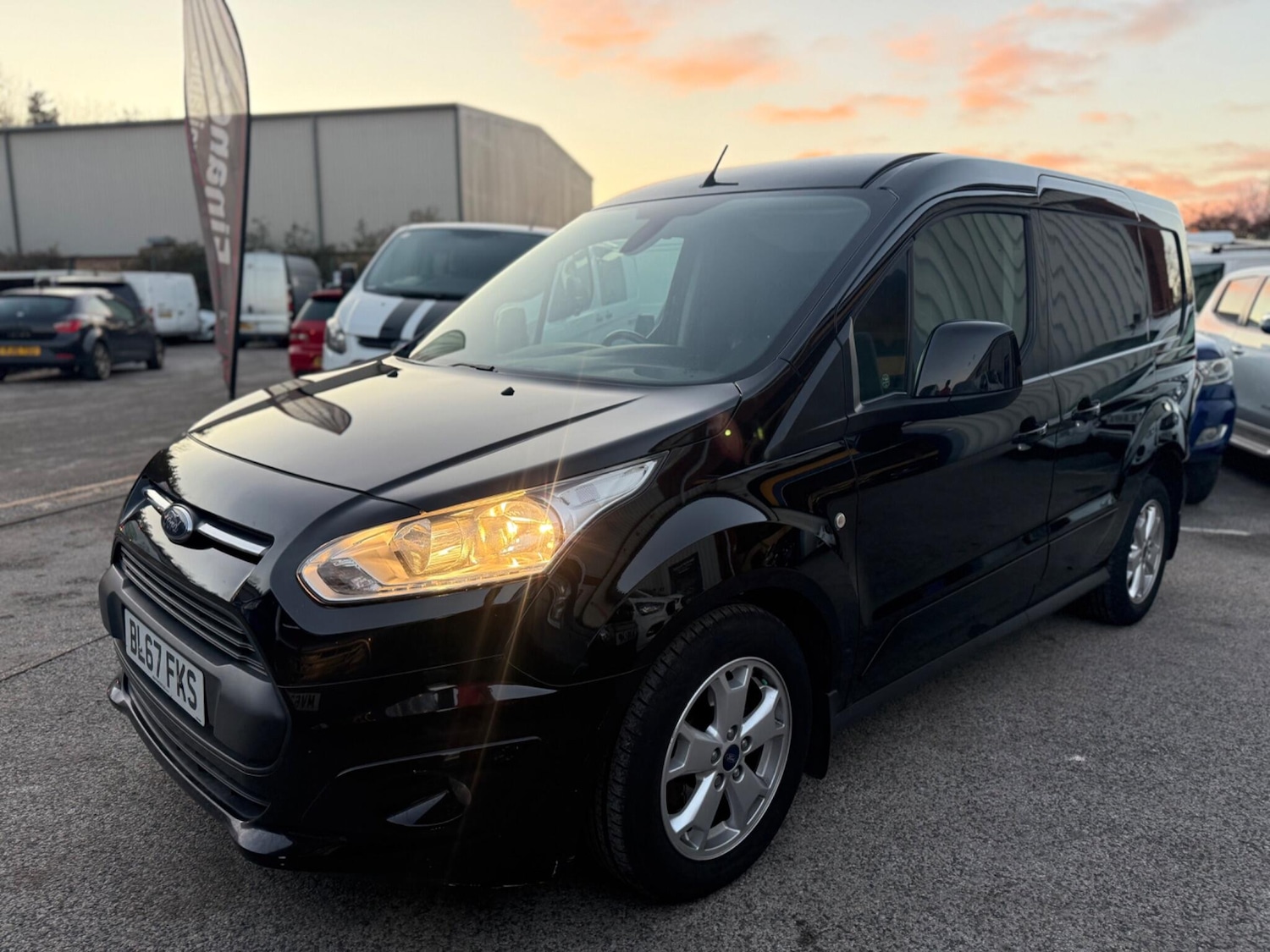 Used Ford Transit Connect 2017 for sale - 76644893: Photo 10