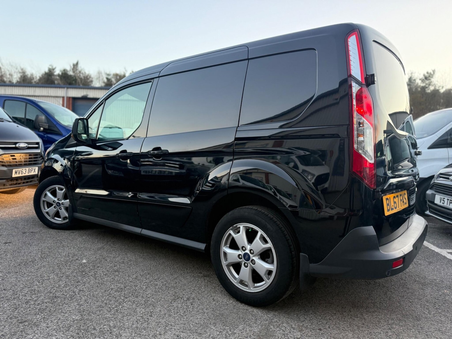 Used Ford Transit Connect 2017 for sale - 76644893: Photo 3