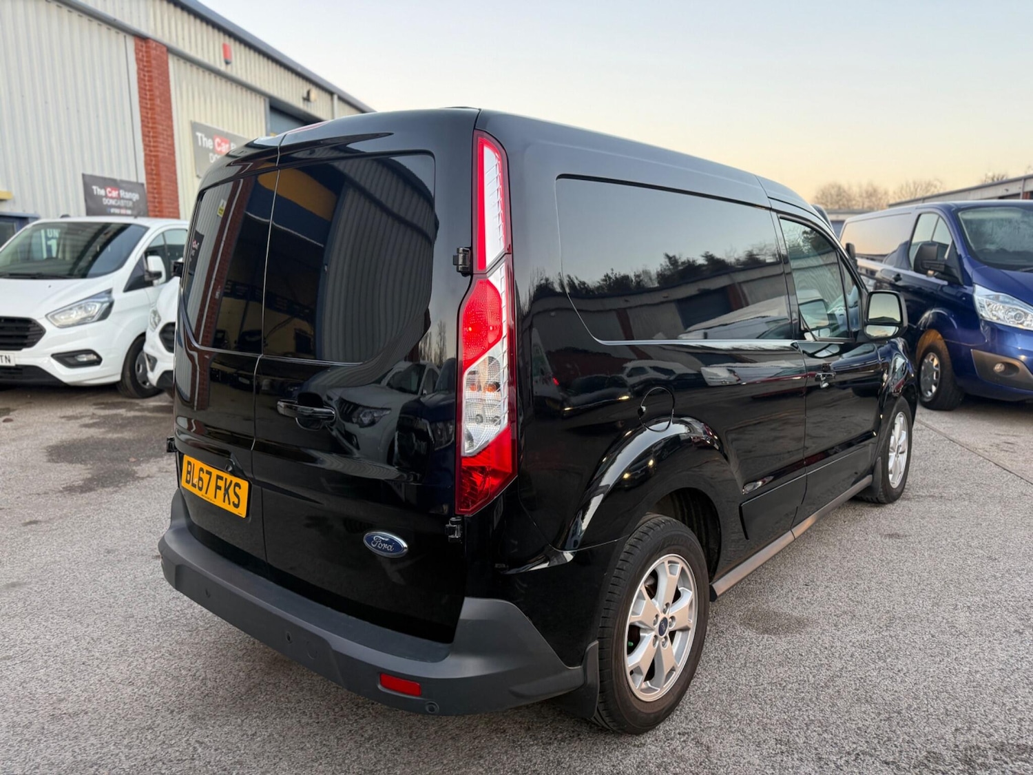 Used Ford Transit Connect 2017 for sale - 76644893: Photo 6