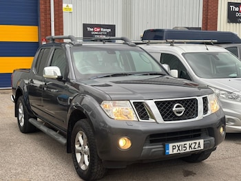 Used Nissan Navara 2015 for sale - 76094484: Photo