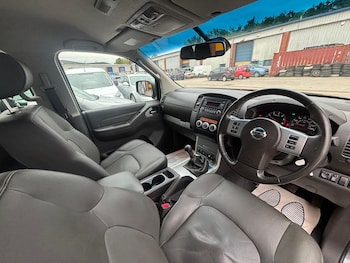 Used Nissan Navara 2015 for sale - 76094484: Photo
