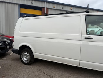 Used Volkswagen Transporter 2015 for sale - 76456949: Photo