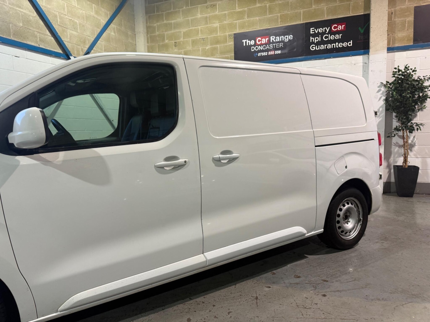 Used Toyota ProAce 2017 for sale - 77238488: Photo 9