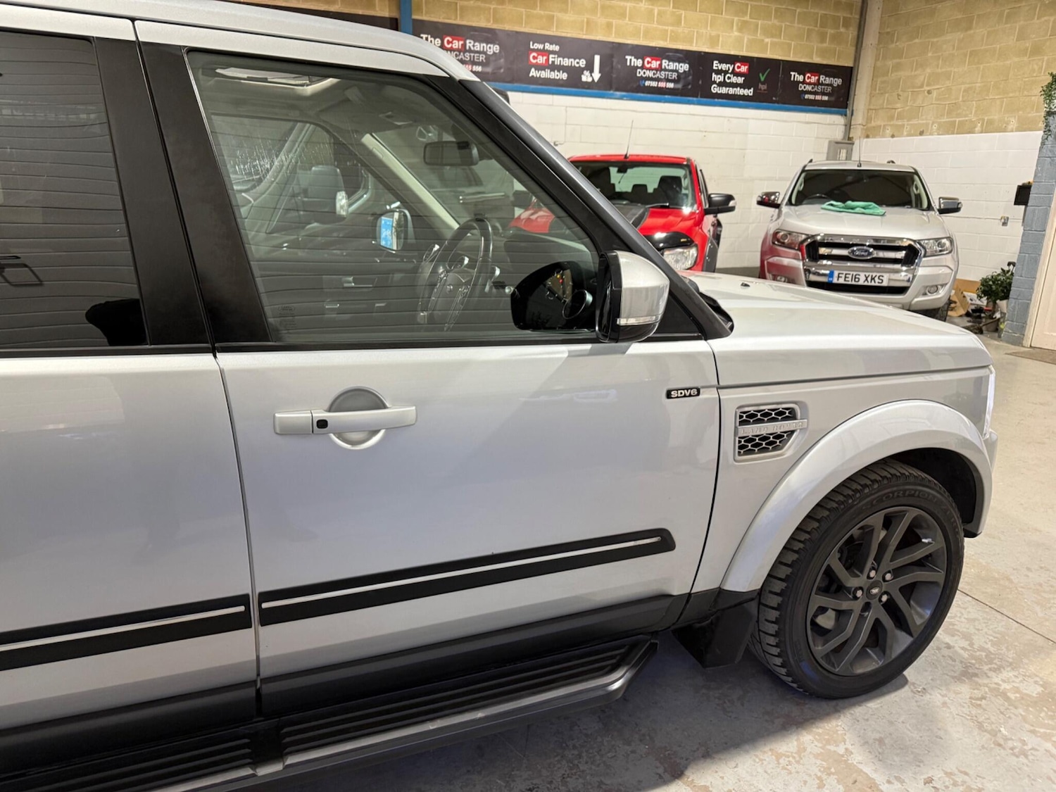 Used Land Rover Discovery 2015 for sale - 78184667: Photo 14