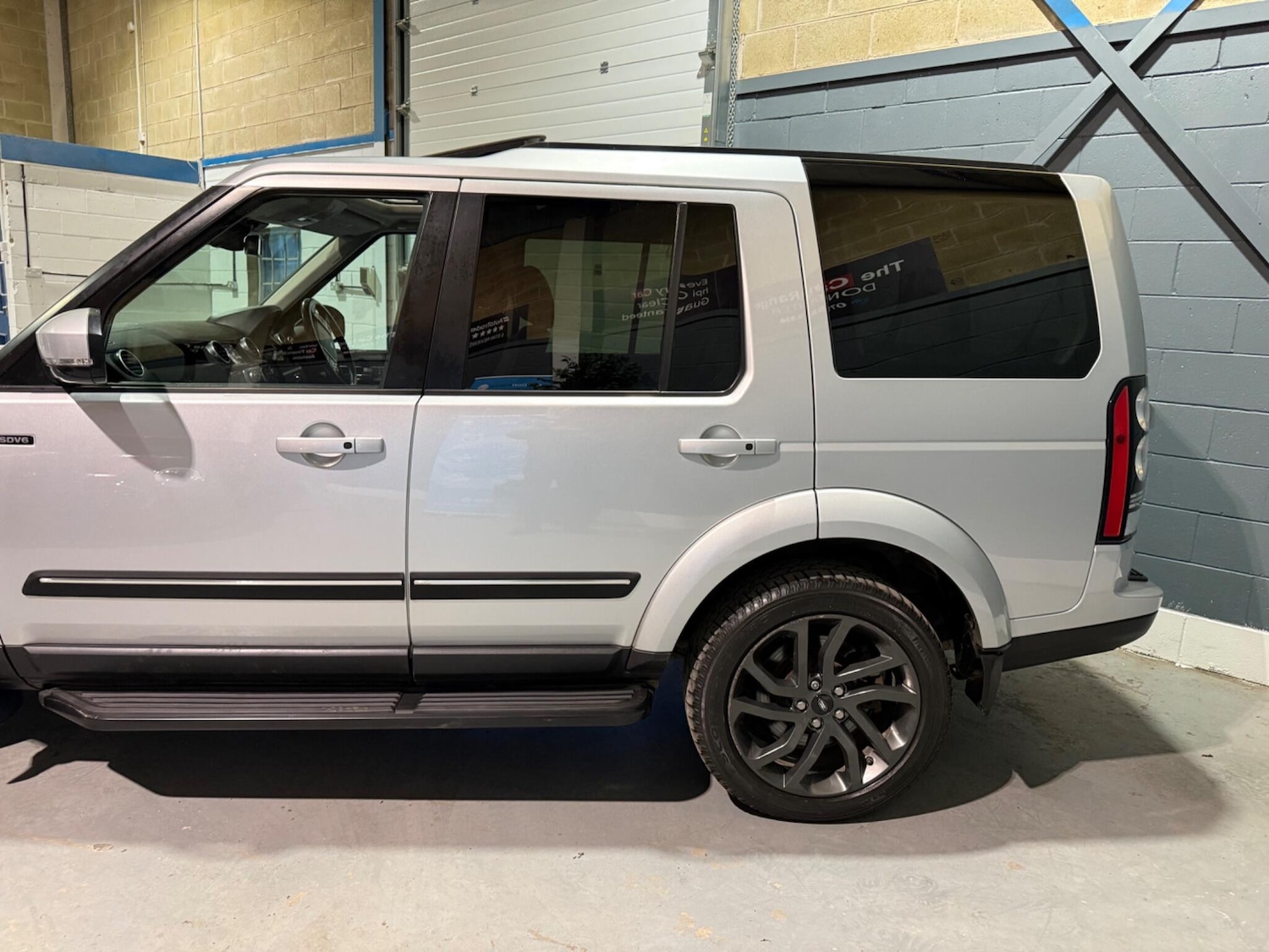 Used Land Rover Discovery 2015 for sale - 78184667: Photo 3