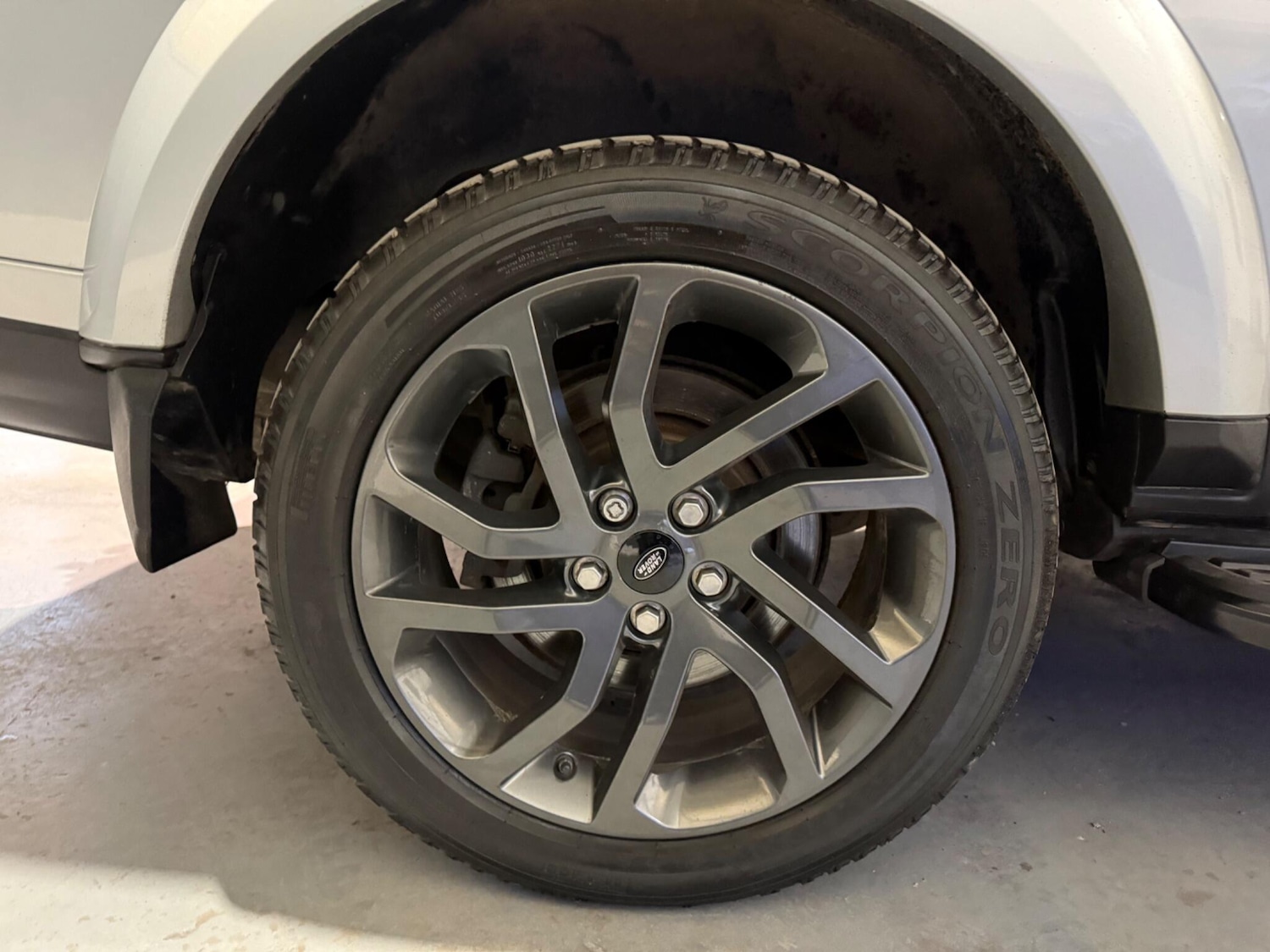 Used Land Rover Discovery 2015 for sale - 78184667: Photo 37