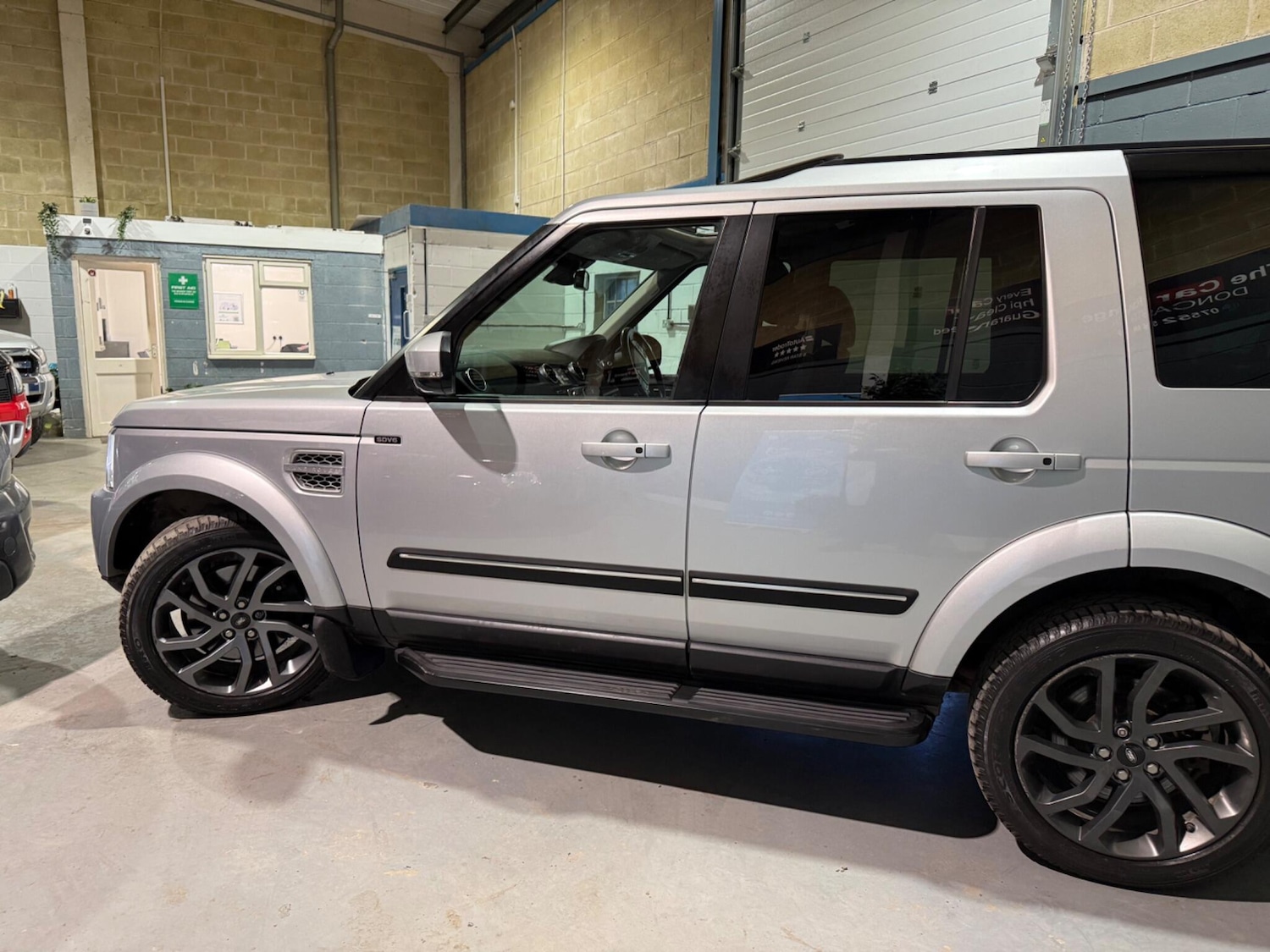 Used Land Rover Discovery 2015 for sale - 78184667: Photo 4