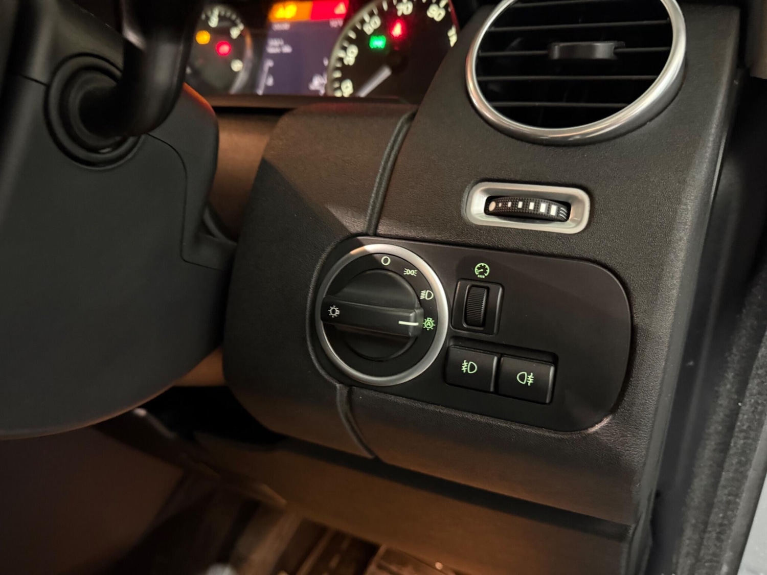 Used Land Rover Discovery 2015 for sale - 78184667: Photo 46