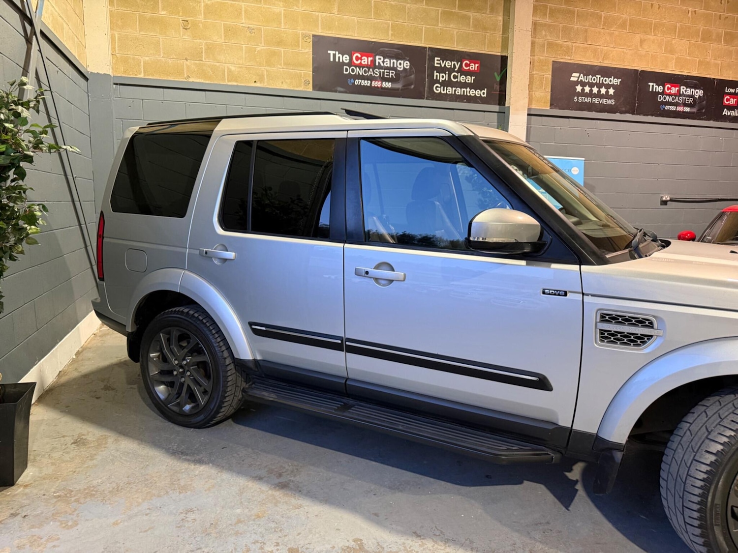 Used Land Rover Discovery 2015 for sale - 78184667: Photo 5