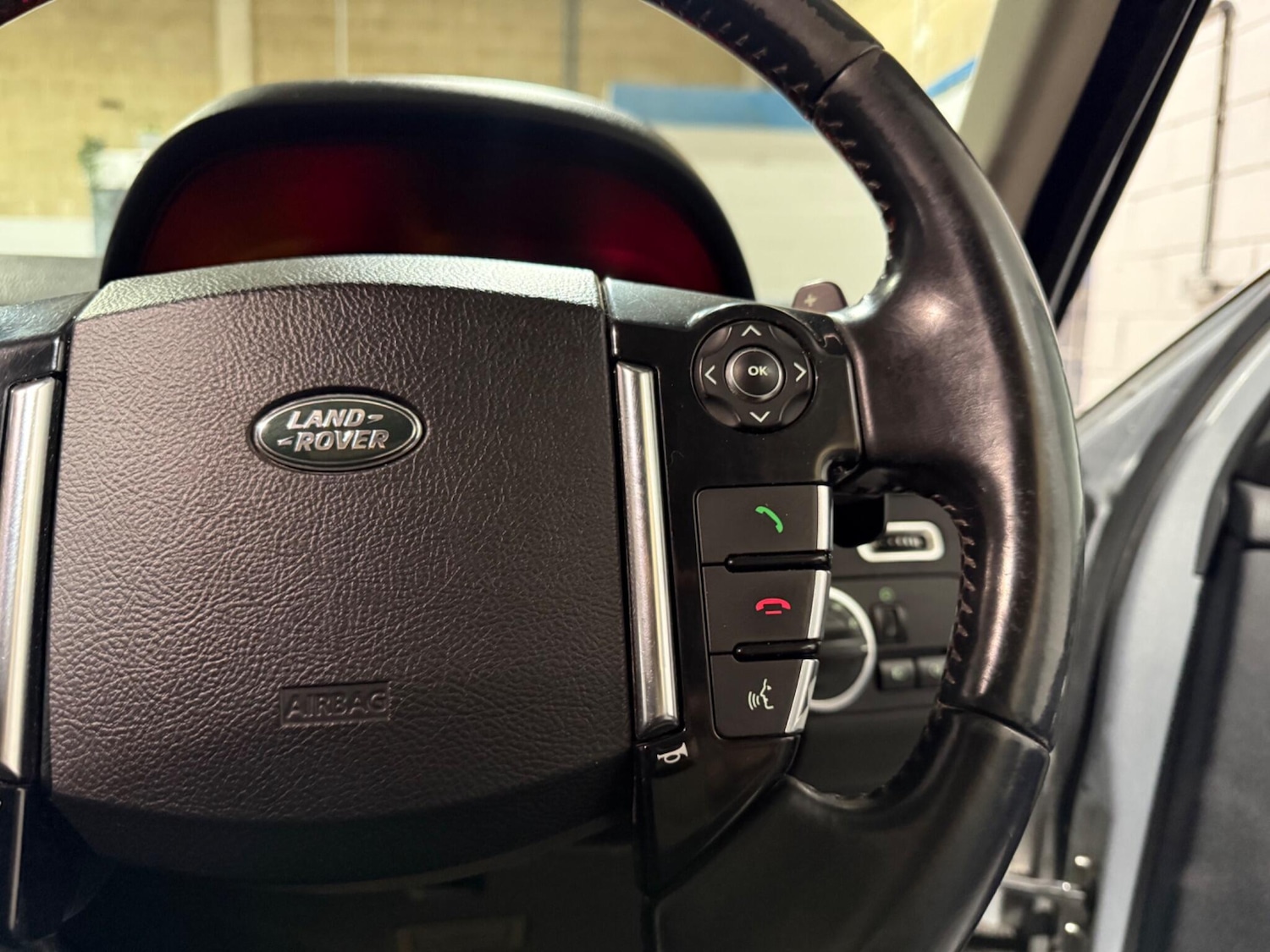 Used Land Rover Discovery 2015 for sale - 78184667: Photo 52