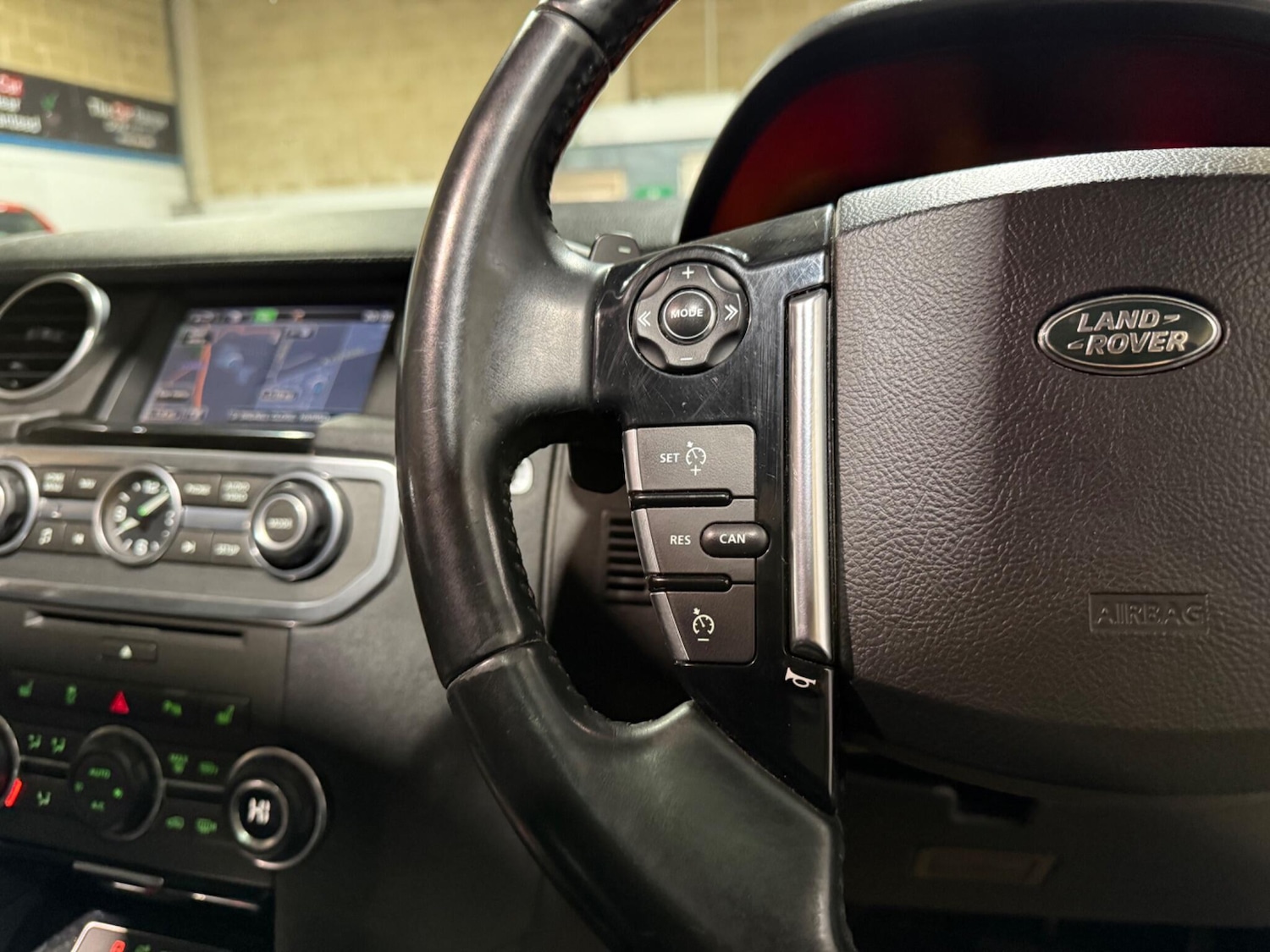 Used Land Rover Discovery 2015 for sale - 78184667: Photo 55