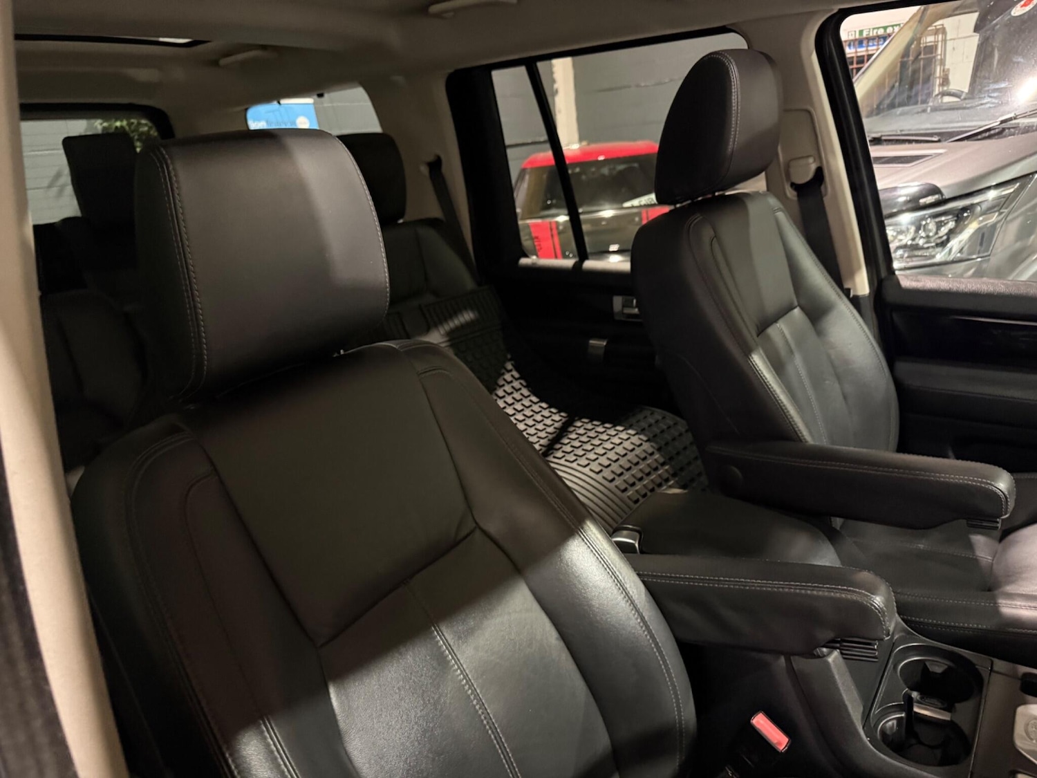 Used Land Rover Discovery 2015 for sale - 78184667: Photo 60