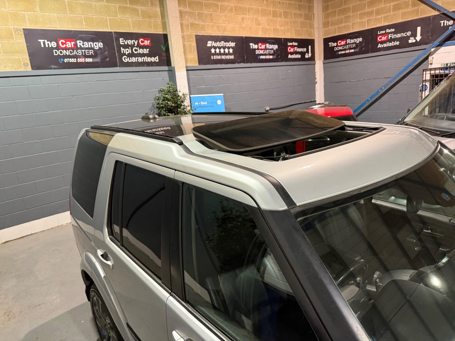 Used Land Rover Discovery 2015 for sale - 78184667: Photo 63