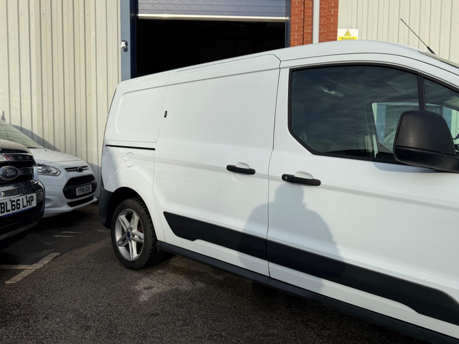 Used Ford Transit Connect 2014 for sale - 76839898: Photo 21