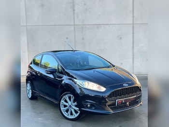 Used Ford Fiesta 2015 for sale - 77993930: Photo