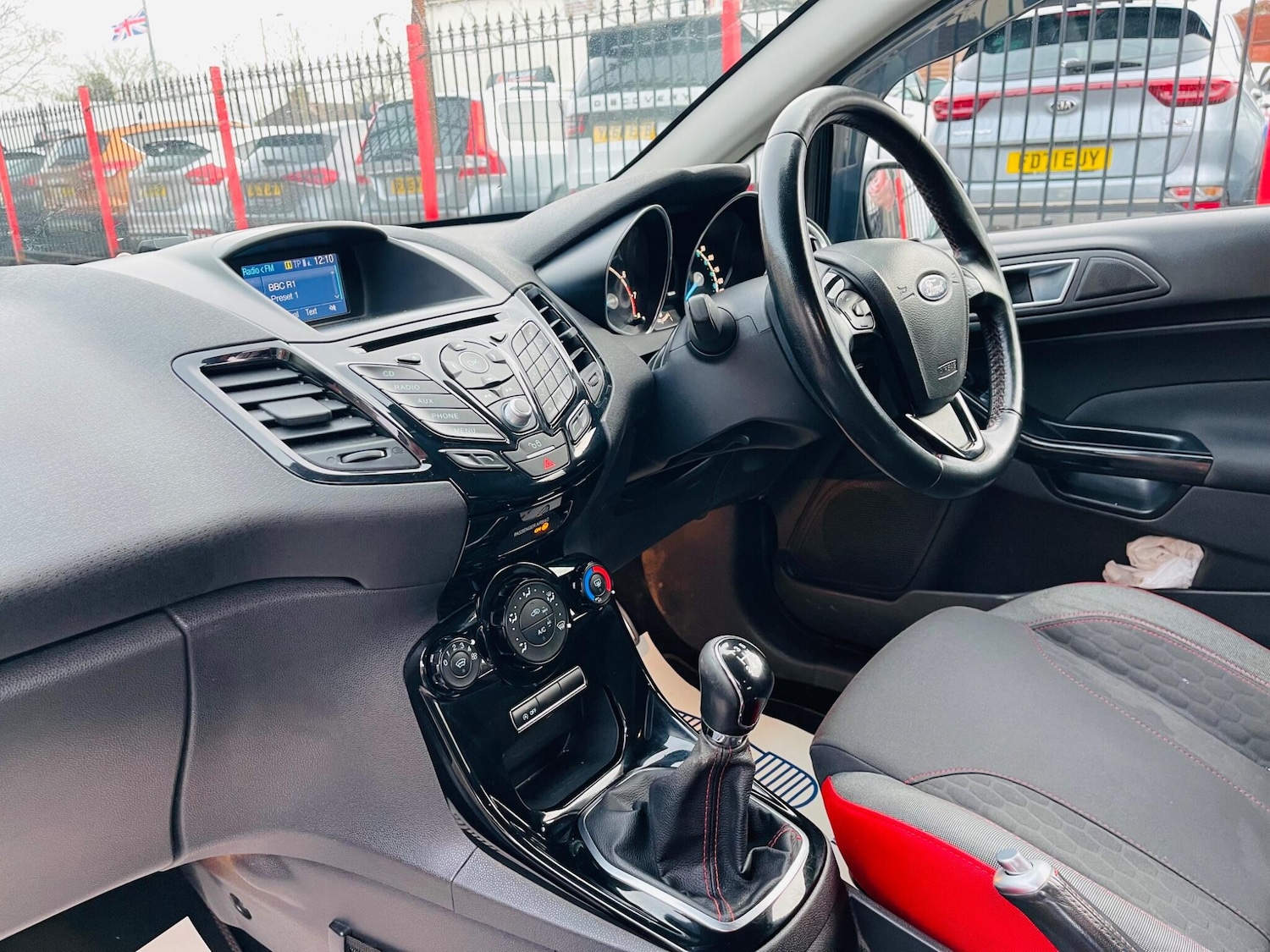 Used Ford Fiesta 2015 for sale - 77738220: Photo 4