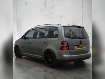 Used Volkswagen Touran 2008 for sale - 78388140: Photo