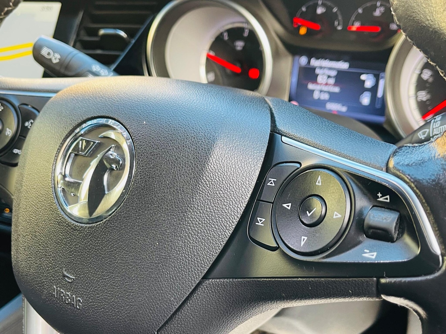 Used Vauxhall Insignia 2018 for sale - 77737365: Photo 38