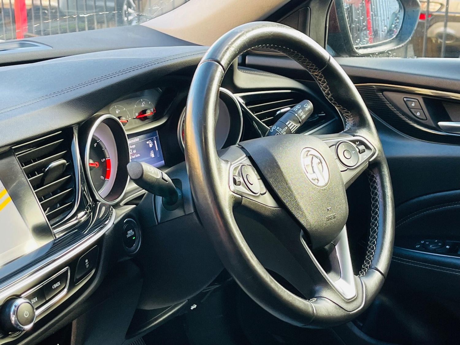 Used Vauxhall Insignia 2018 for sale - 77737365: Photo 4