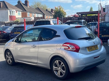 Used Peugeot 208 2012 for sale - 78492008: Photo