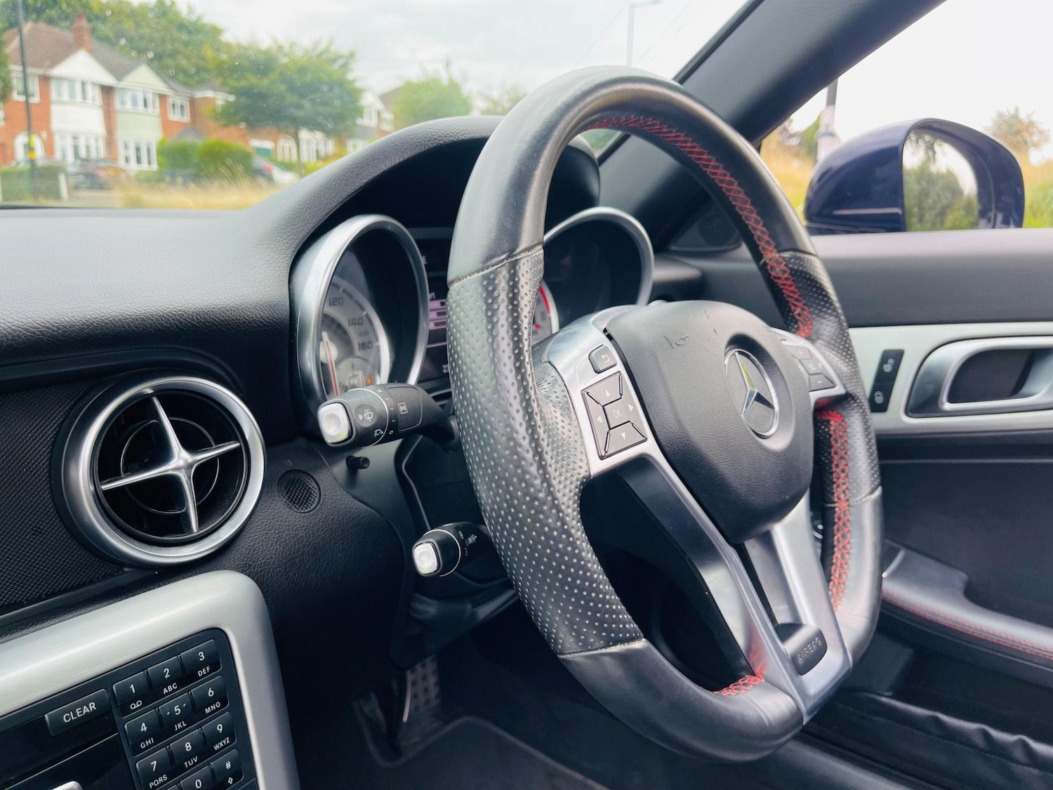 Used Mercedes-Benz SLK 2015 for sale - 77737935: Photo 4