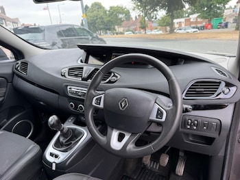 Used Renault Scenic 2012 for sale - 79093001: Photo