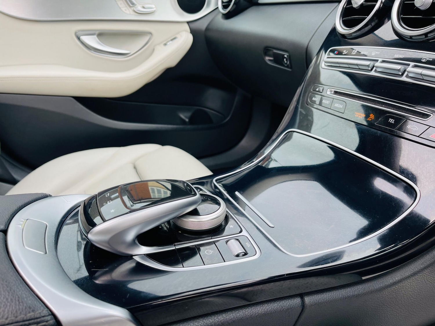 Used Mercedes-Benz C Class 2016 for sale - 77737945: Photo 26