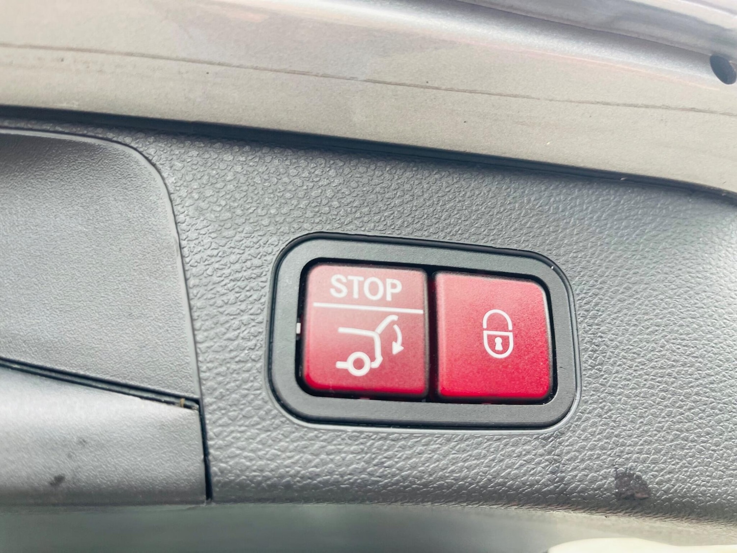 Used Mercedes-Benz C Class 2016 for sale - 77737945: Photo 28