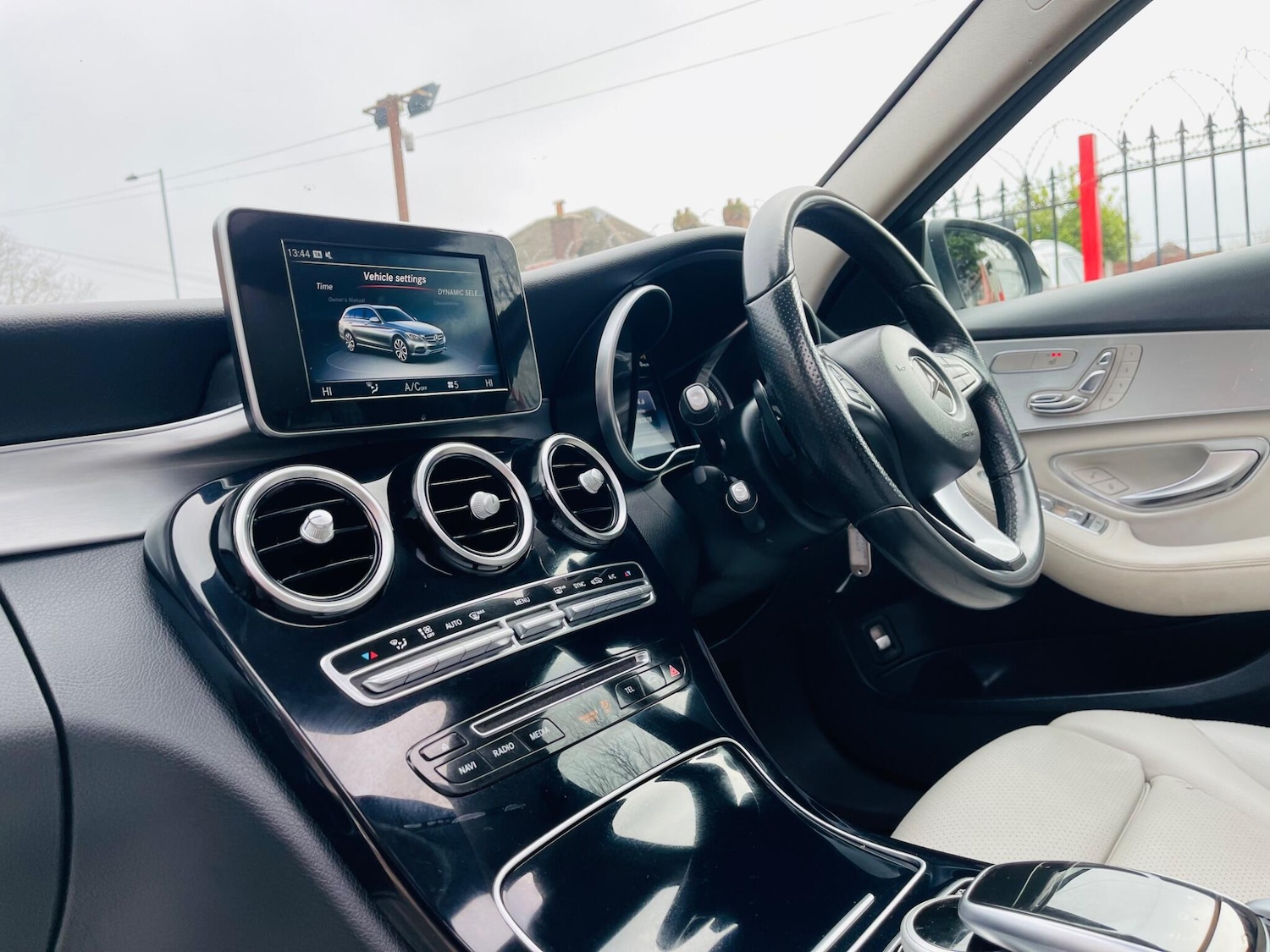 Used Mercedes-Benz C Class 2016 for sale - 77737945: Photo 43