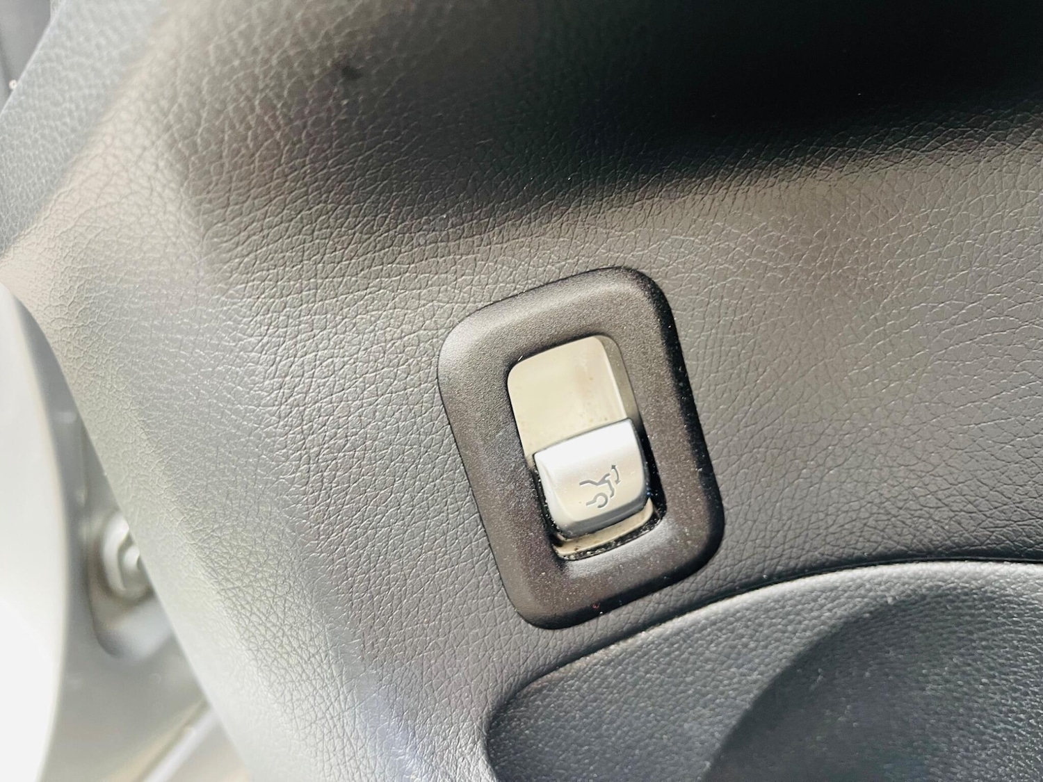 Used Mercedes-Benz C Class 2016 for sale - 77737945: Photo 46