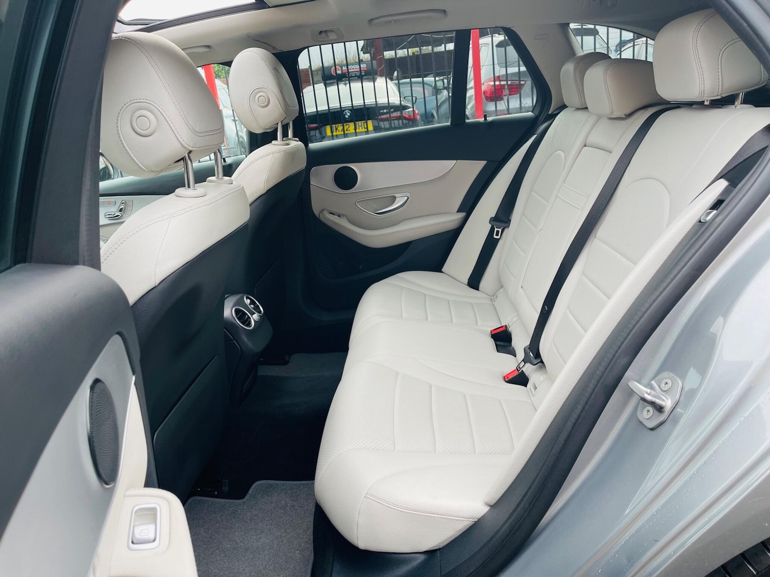 Used Mercedes-Benz C Class 2016 for sale - 77737945: Photo 6