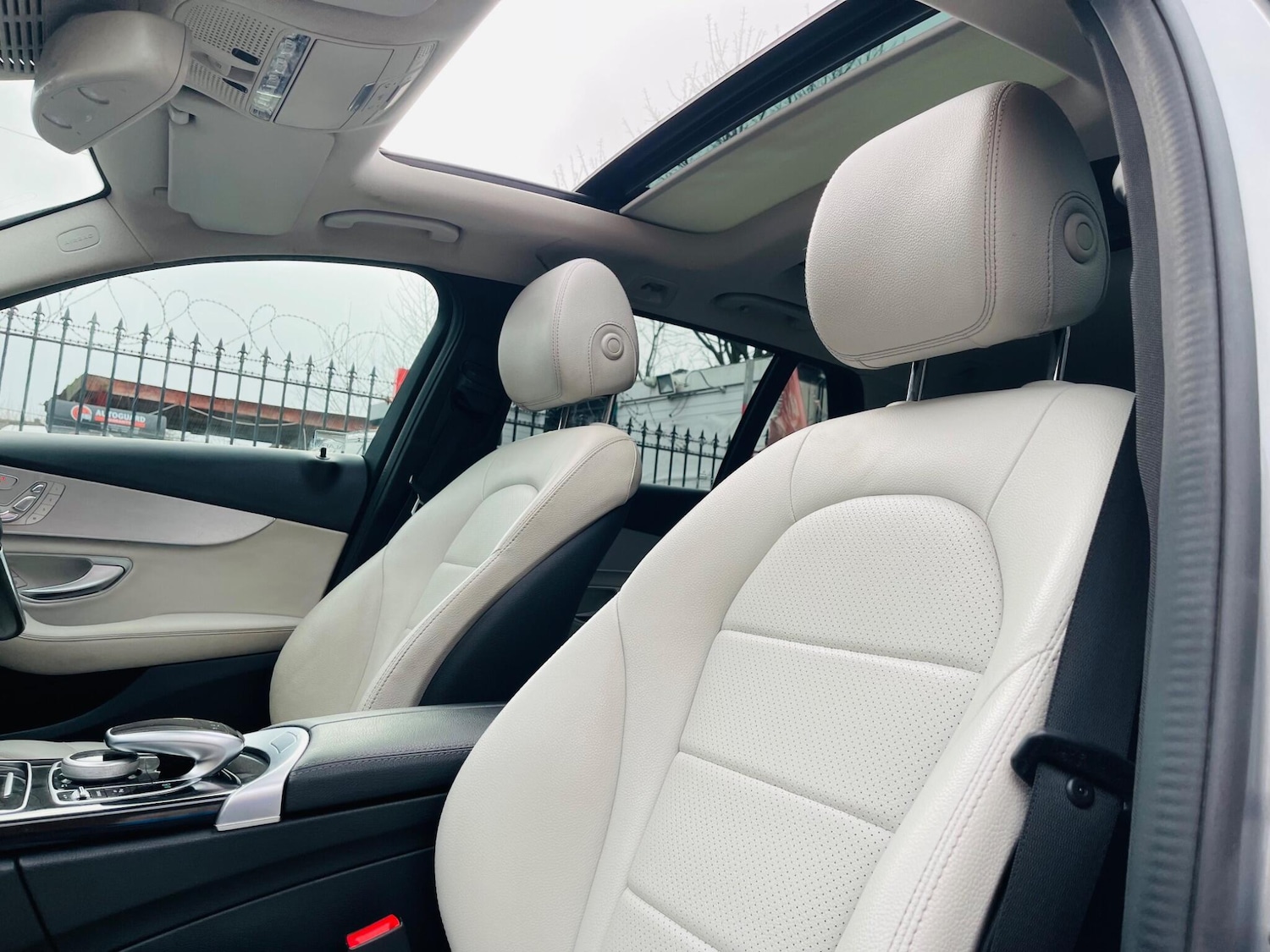 Used Mercedes-Benz C Class 2016 for sale - 77737945: Photo 9