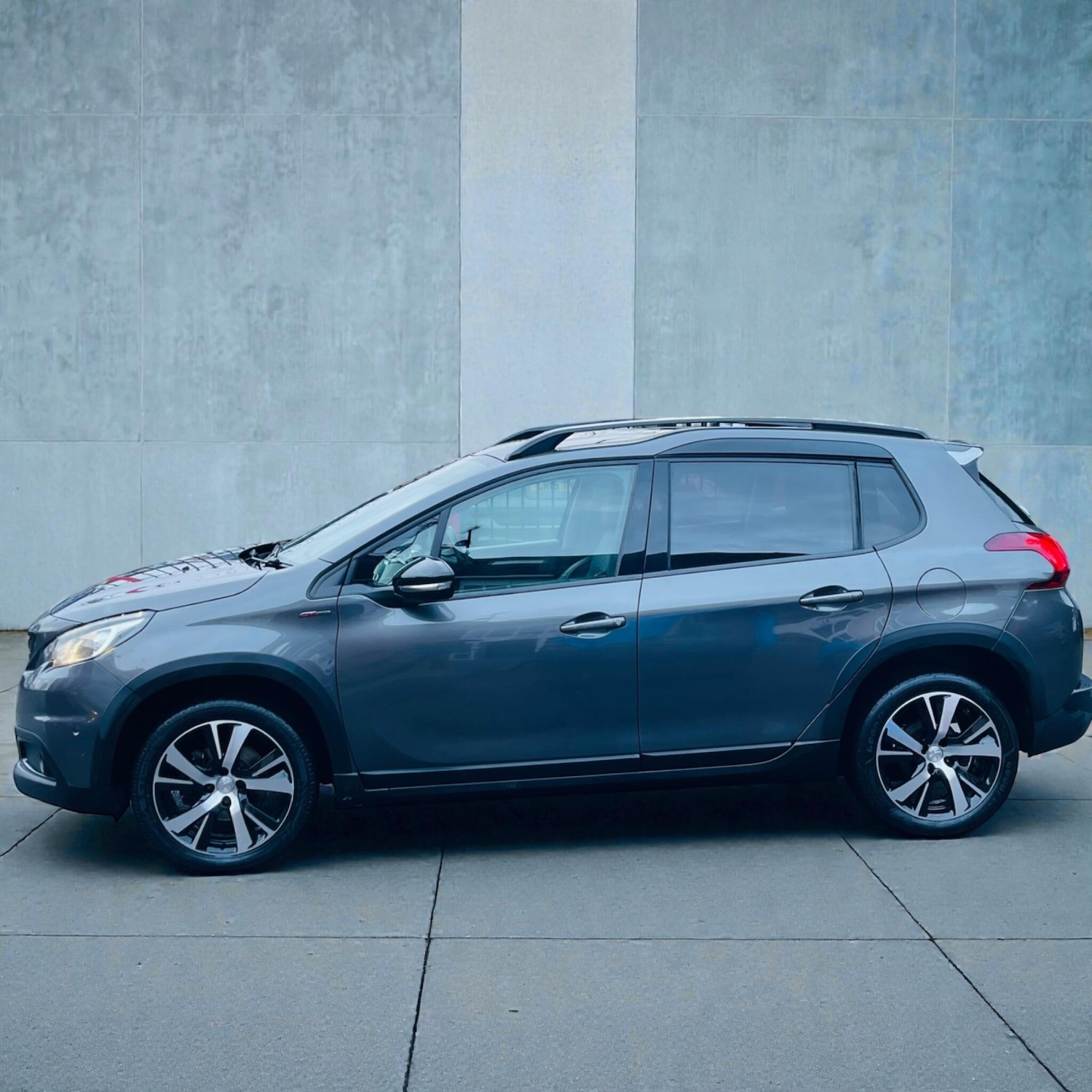 Used Peugeot 2008 2017 for sale - 77738139: Photo 28