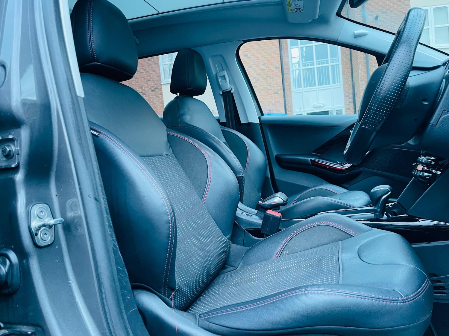 Used Peugeot 2008 2017 for sale - 77738139: Photo 39