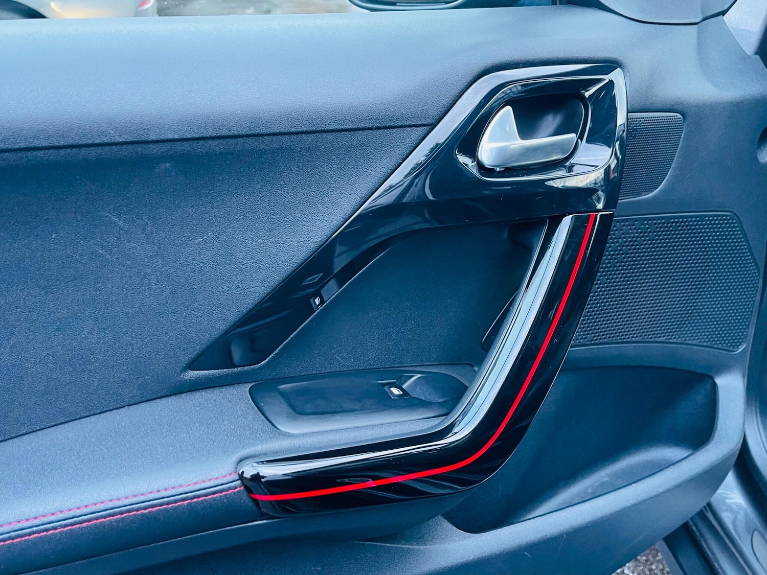 Used Peugeot 2008 2017 for sale - 77738139: Photo 44