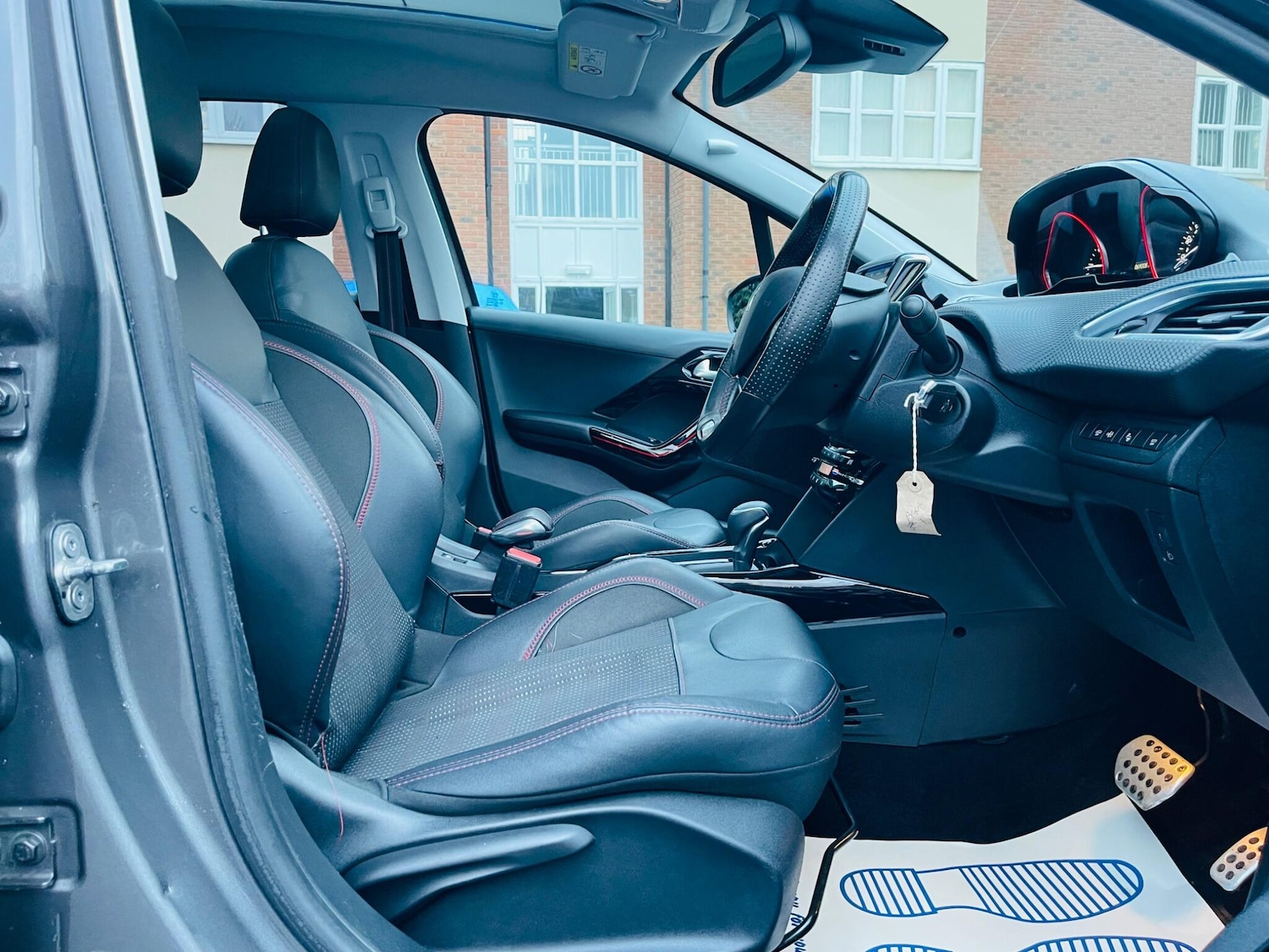 Used Peugeot 2008 2017 for sale - 77738139: Photo 47