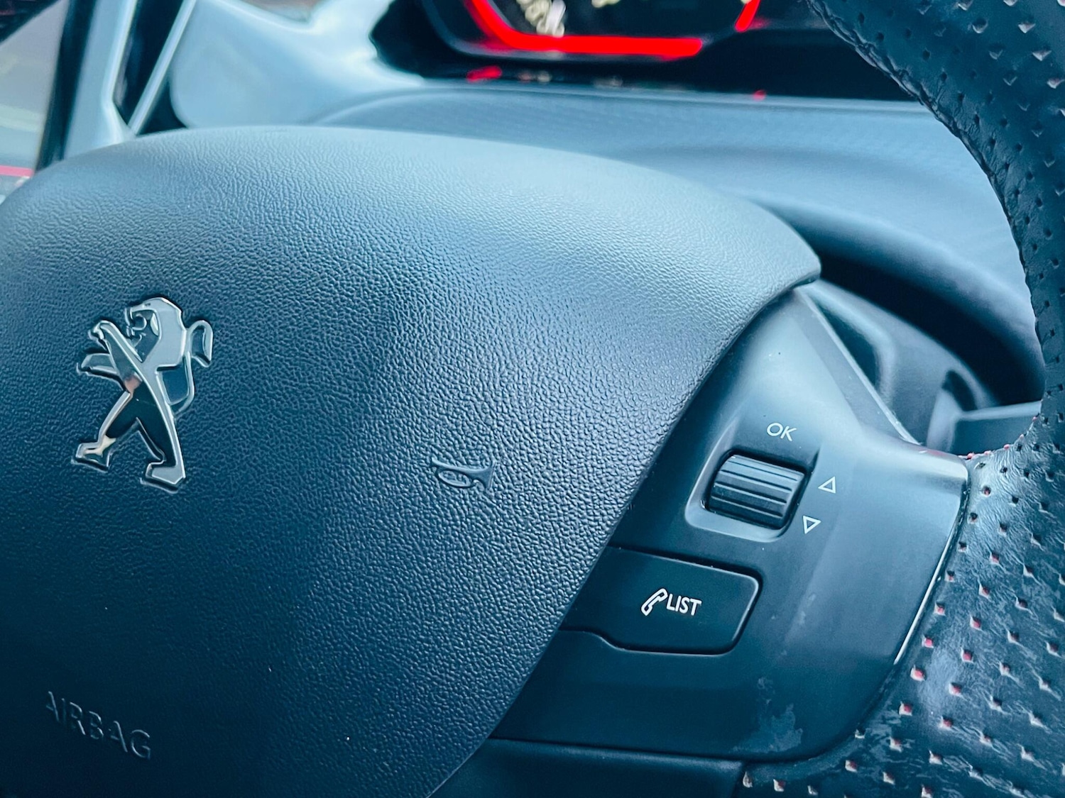 Used Peugeot 2008 2017 for sale - 77738139: Photo 49