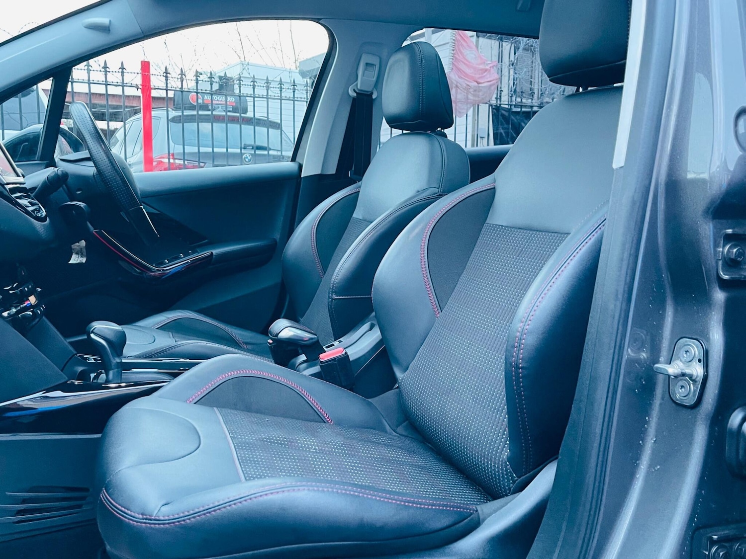 Used Peugeot 2008 2017 for sale - 77738139: Photo 5