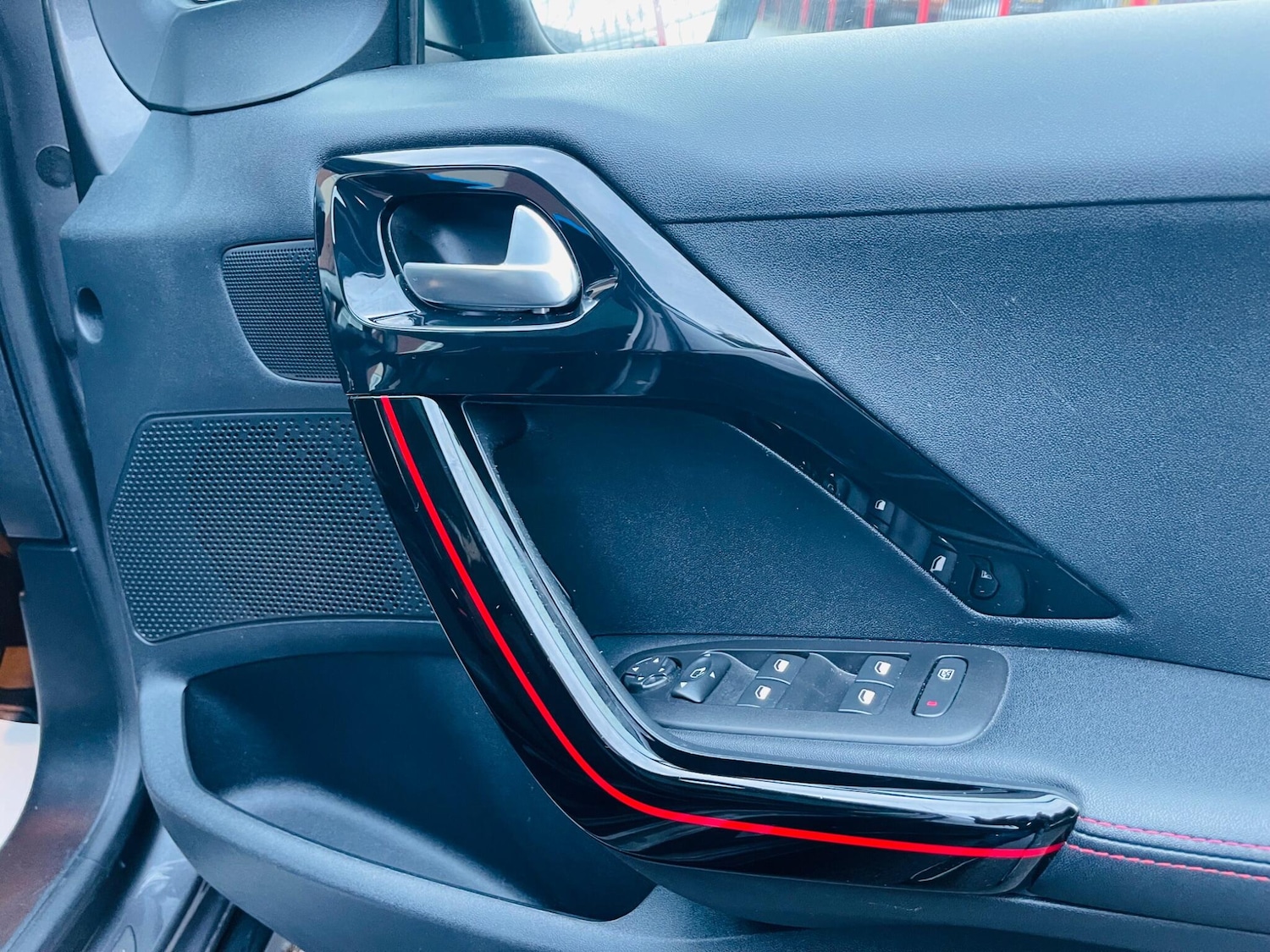 Used Peugeot 2008 2017 for sale - 77738139: Photo 51