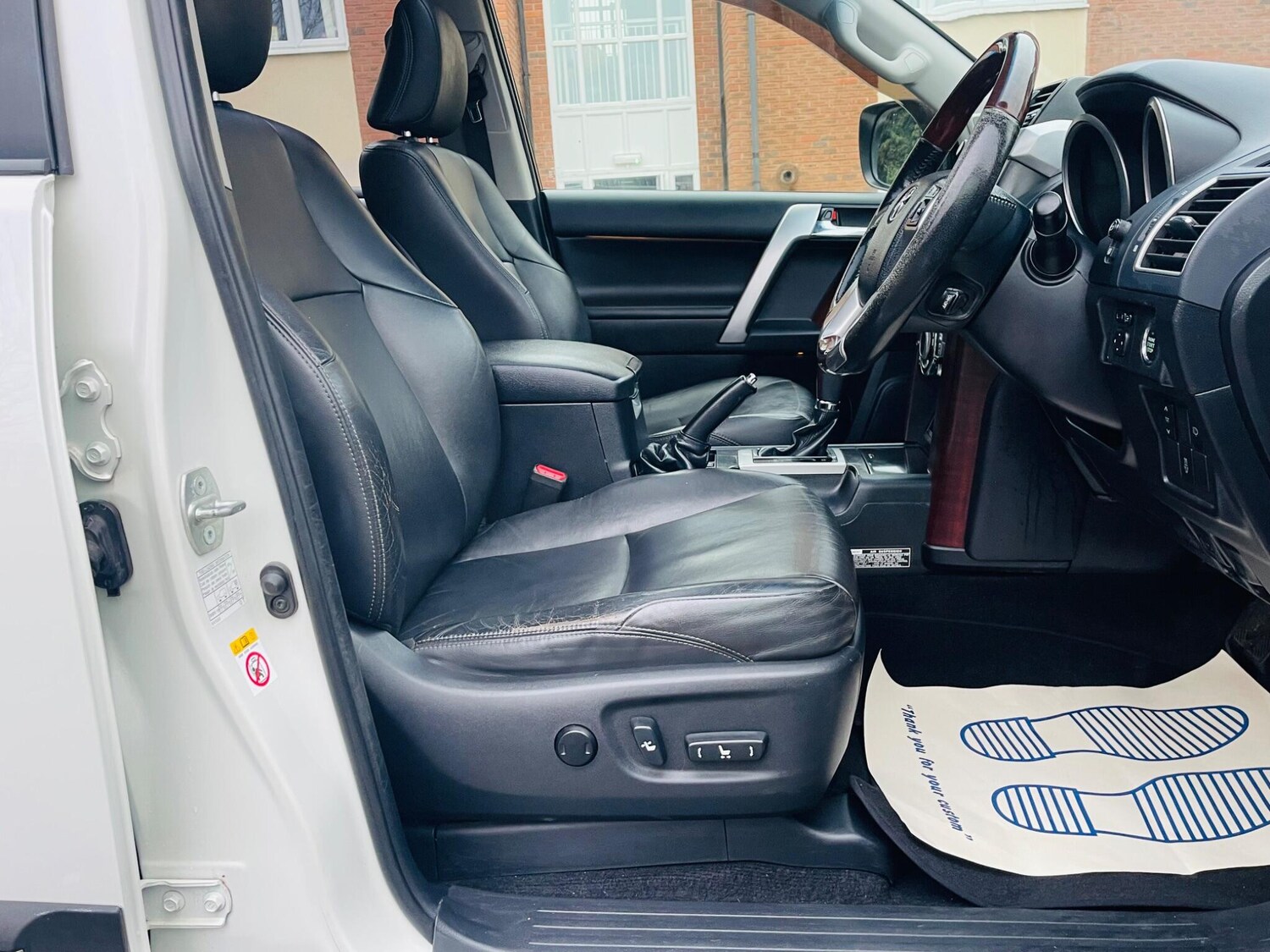 Used Toyota Land Cruiser 2014 for sale - 77738216: Photo 28