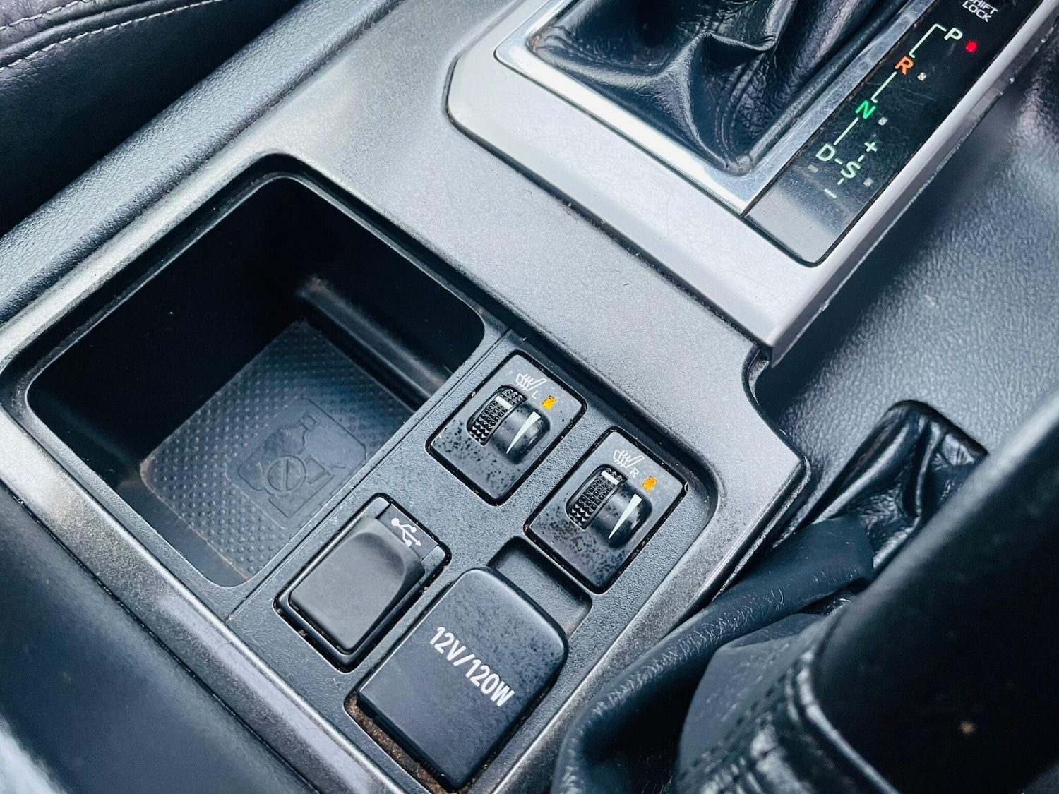 Used Toyota Land Cruiser 2014 for sale - 77738216: Photo 38