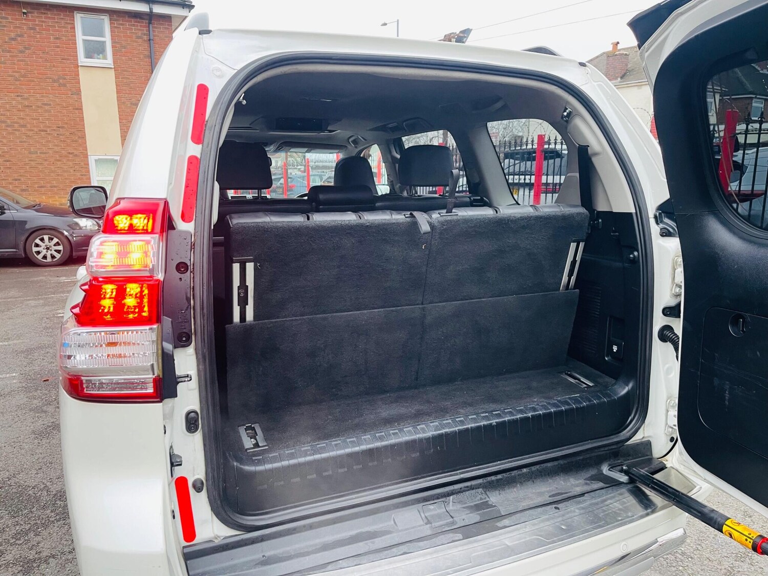 Used Toyota Land Cruiser 2014 for sale - 77738216: Photo 49