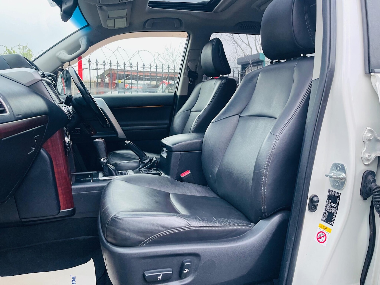 Used Toyota Land Cruiser 2014 for sale - 77738216: Photo 5