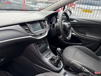 Used Vauxhall Astra 2017 for sale - 79202658: Photo