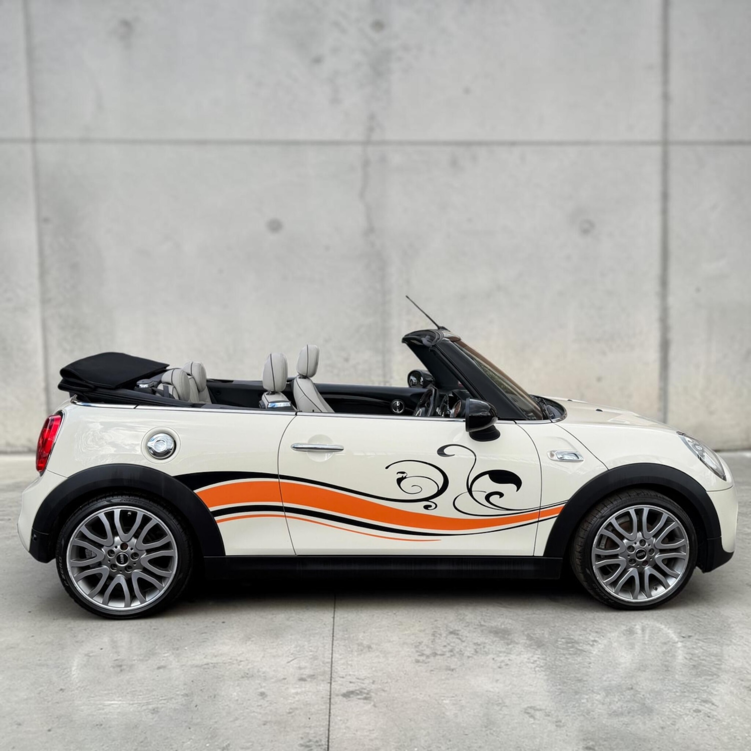 Used MINI Convertible 2016 for sale - 78170654: Photo 13